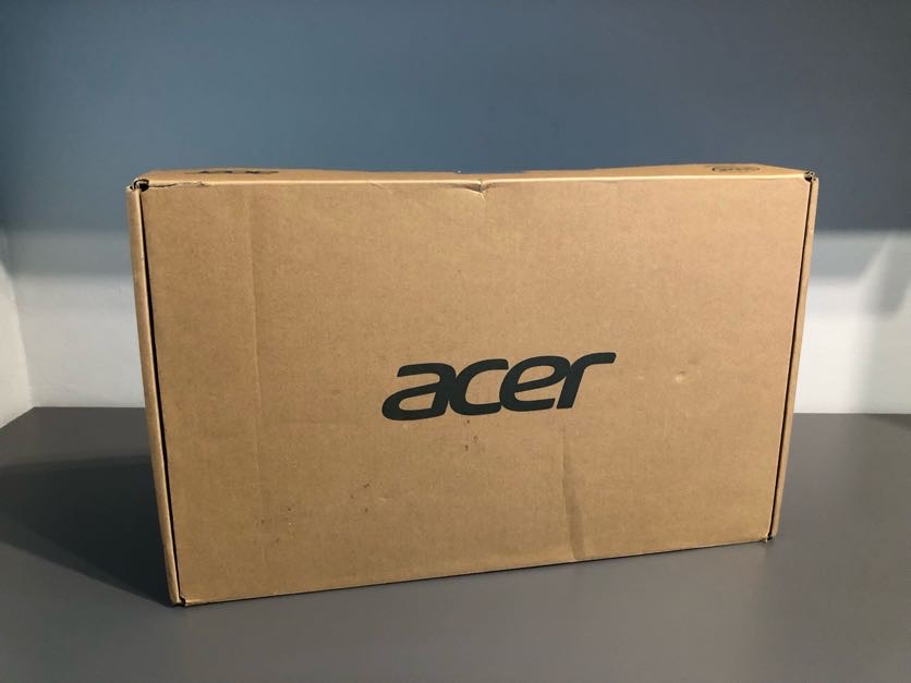 Acer Swift 3 - Opakowanie, front